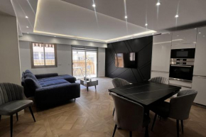 Elegant air-conditioned apartment near the beach
